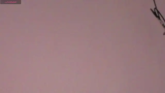 Snapshot of megan_lenon chatting on 06/21/26, 07:27 megan lenon online show from 06/21/26, 07:27