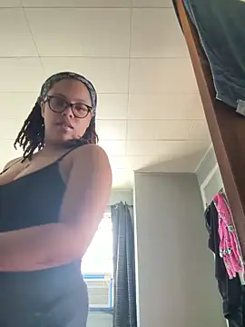 hazeleyedemonx13 online show from 04/20/26, 09:38