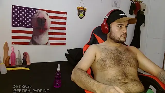 Snapshot of holegape chatting on 11/25/25, 03:06 holegape online show from 11/25/25, 03:06