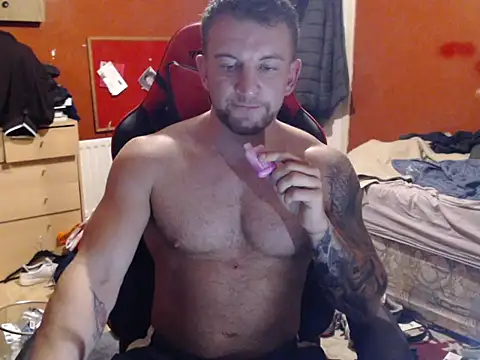 kiltedbody online show from 11/24/25, 06:51