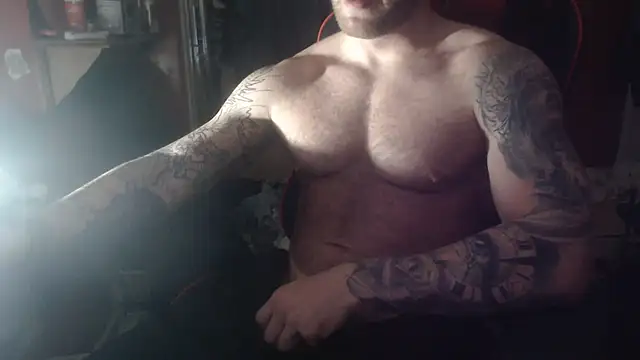 kiltedbody online show from 12/16/25, 04:01