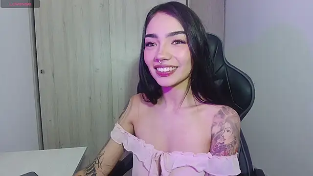 Snapshot of AriaLakshmi chatting on 02/24/26, 03:15 AriaLakshmi online show from 02/24/26, 03:15