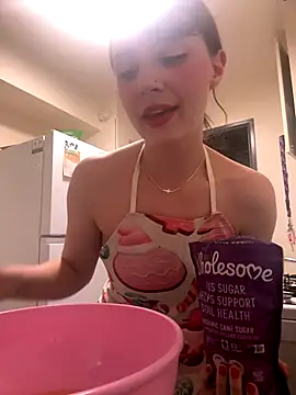 lilliabloom online show from 12/18/25, 05:24