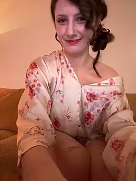 lilliabloom online show from 02/11/26, 05:45