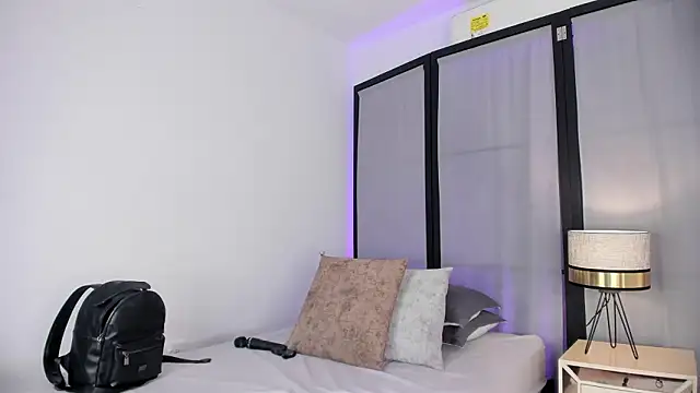 niicole steele  online show from 02/20/26, 10:10