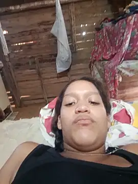 Snapshot of rachelbunny_and_kevin chatting on 12/03/25, 05:11 rachelbunny and kevin online show from 12/03/25, 05:11