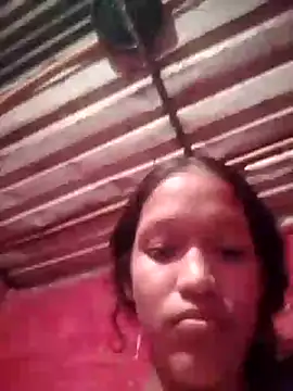 Snapshot of rachelbunny_and_kevin chatting on 02/18/26, 02:40 rachelbunny and kevin online show from 02/18/26, 02:40