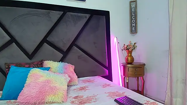 TashaNaughty4u online show from 12/05/25, 12:14