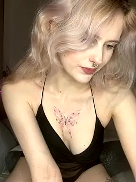 MilaElin online show from 11/30/25, 09:30