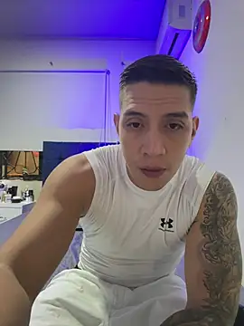 OliverWest04 online show from 04/16/26, 08:53