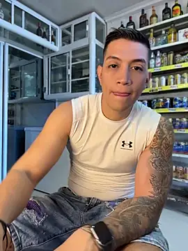 OliverWest04 online show from 04/18/26, 08:20