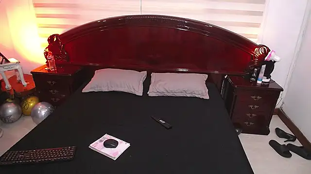 jacko Charlotte online show from 12/15/25, 08:35