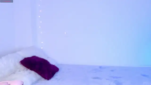 Naughtybunnyy  online show from 04/17/26, 12:24