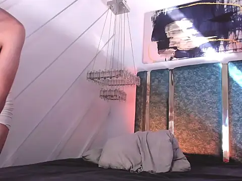 Snapshot of JonnyGreey chatting on 12/13/25, 07:53 JonnyGreey online show from 12/13/25, 07:53