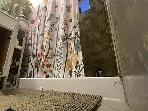 xxxenzo1 online show from 01/18/25, 02:44