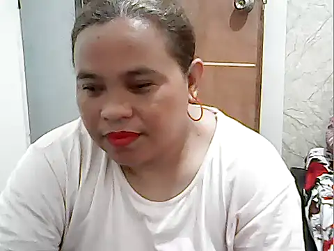 Snapshot of cutechubby chatting on 06/17/26, 10:32 cutechubby online show from 06/17/26, 10:32