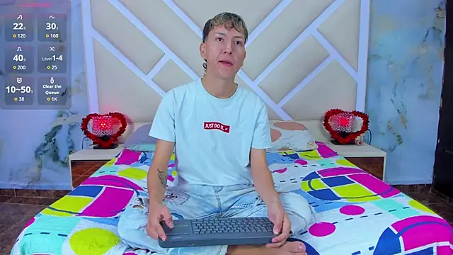 Snapshot of sammysex- chatting on 11/28/25, 06:27 sammysex- online show from 11/28/25, 06:27