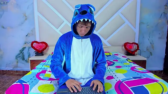 Snapshot of sammysex- chatting on 11/29/25, 06:27 sammysex- online show from 11/29/25, 06:27