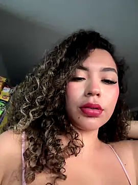 Snapshot of VictoriaaRose chatting on 11/30/25, 10:36 VictoriaaRose online show from 11/30/25, 10:36