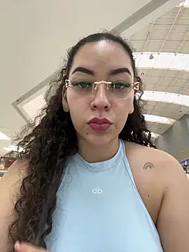 VictoriaaRose online show from 06/16/26, 08:33