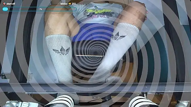 Snapshot of Alphacashmaster777 chatting on 12/17/25, 02:45 Alphacashmaster777 online show from 12/17/25, 02:45