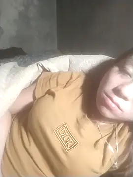 tieutam122 online show from 02/16/26, 02:13