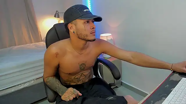 master evil07 online show from 11/30/25, 03:43