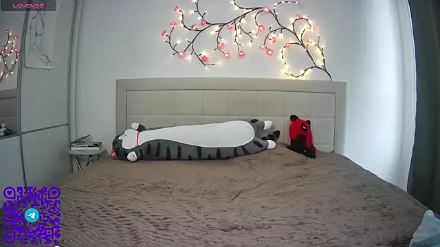 ArianeRandy online show from 04/13/26, 03:17