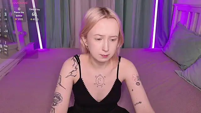 Snapshot of _Babyface_ chatting on 12/01/25, 01:16 Babyface online show from 12/01/25, 01:16