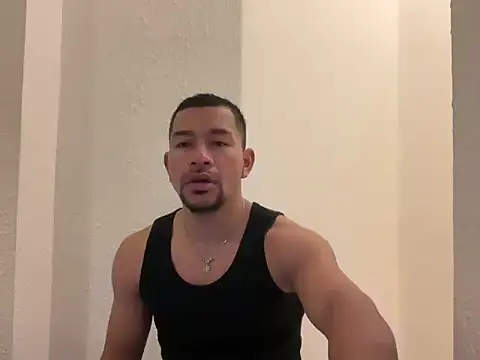 Snapshot of esleider12 chatting on 12/16/25, 08:08 esleider12 online show from 12/16/25, 08:08