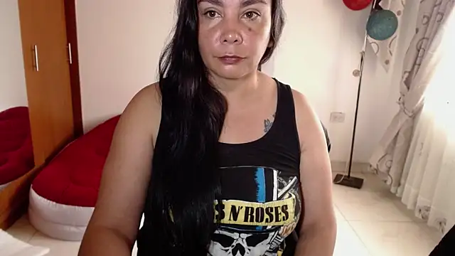 Snapshot of vivian-milf chatting on 11/25/25, 01:55 vivian-milf online show from 11/25/25, 01:55