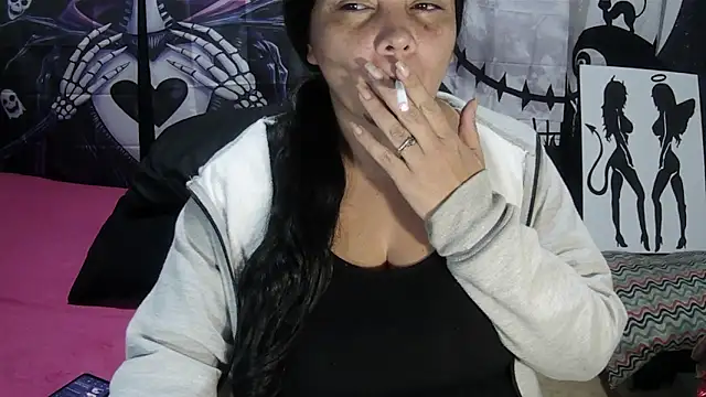 vivian-milf online show from 06/09/26, 02:34