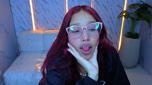 Saphire Tx online show from 12/20/25, 01:07