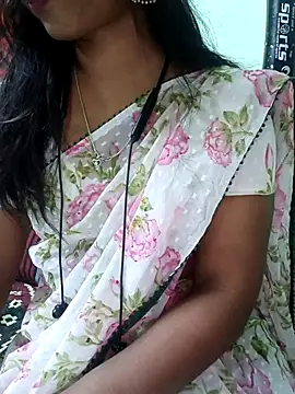 Snapshot of aathiratamil chatting on 12/20/25, 10:17 aathiratamil online show from 12/20/25, 10:17