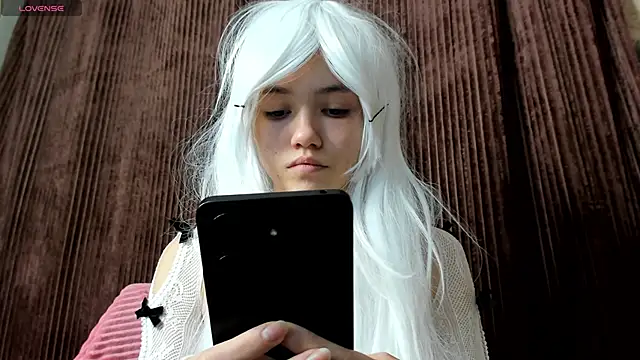 Snapshot of MissKotomissCat chatting on 11/30/25, 04:55 MissKotomissCat online show from 11/30/25, 04:55