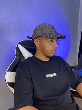 Snapshot of Brand_Collins chatting on 12/16/25, 08:14 Brand Collins online show from 12/16/25, 08:14