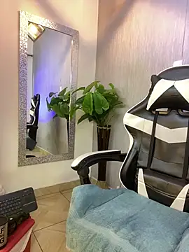 Brand Collins online show from 04/15/26, 12:01