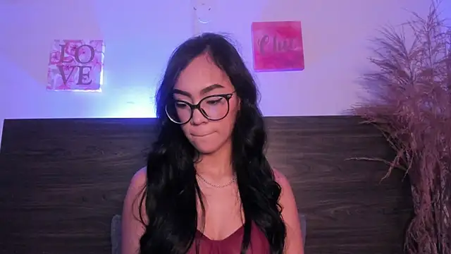 Klohewilliams  online show from 01/12/26, 12:43