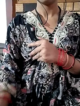 RASHMI SHARMA9 online show from 04/11/26, 06:12