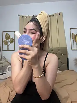 SofiaHarison online show from 12/01/25, 07:57