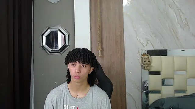 Snapshot of kim_curlyy chatting on 05/09/26, 02:22 kim curlyy online show from 05/09/26, 02:22