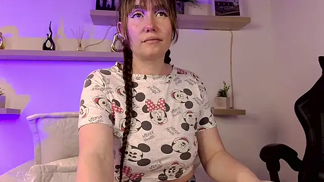 Snapshot of tiffanyrose03 chatting on 12/02/25, 08:37 tiffanyrose03 online show from 12/02/25, 08:37