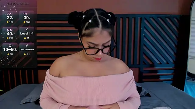 luna cute   online show from 02/09/26, 07:51