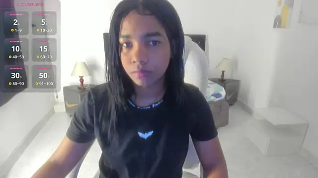 Snapshot of miiyaako_ds chatting on 11/28/25, 08:39 miiyaako ds online show from 11/28/25, 08:39