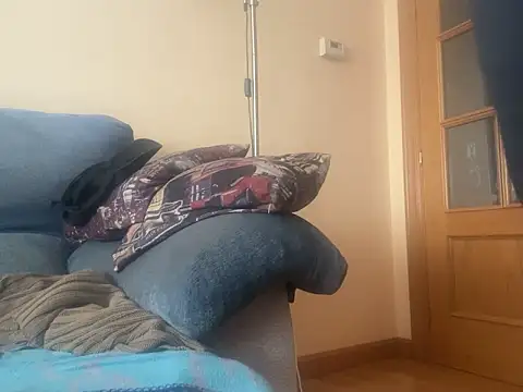 Snapshot of dura87 chatting on 03/15/25, 04:43 dura87 online show from 03/15/25, 04:43