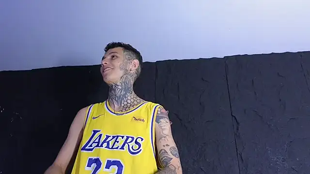 Paulo 527 online show from 01/05/26, 09:07