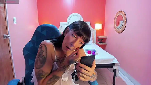 nora temptress online show from 12/20/25, 09:00