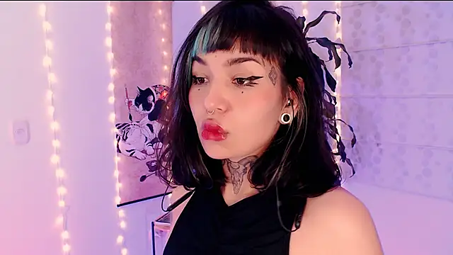 justmartina  online show from 03/19/26, 02:26