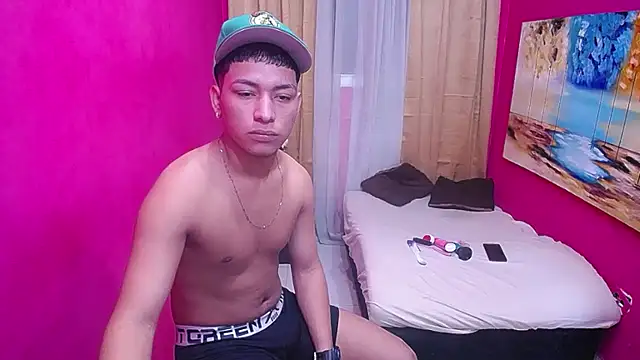 twinks fuck online show from 03/12/26, 06:47