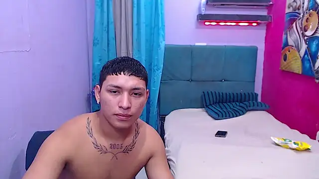 Snapshot of twinks_fuck chatting on 08/04/26, 12:03 twinks fuck online show from 08/04/26, 12:03